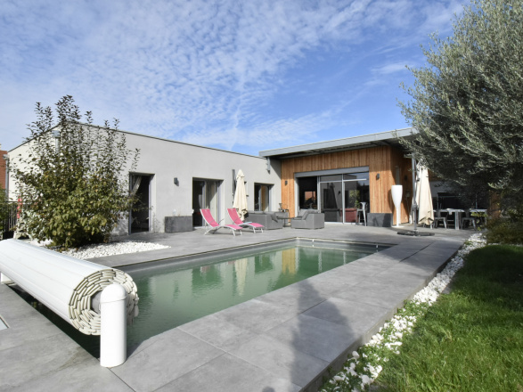 Région Givry. BELLE VILLA D’ARCHITECTE