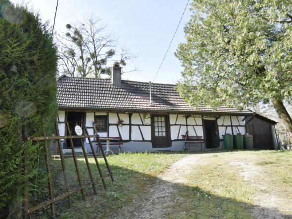 Bresse Bourguignonne. MAISON DE CAMPAGNE