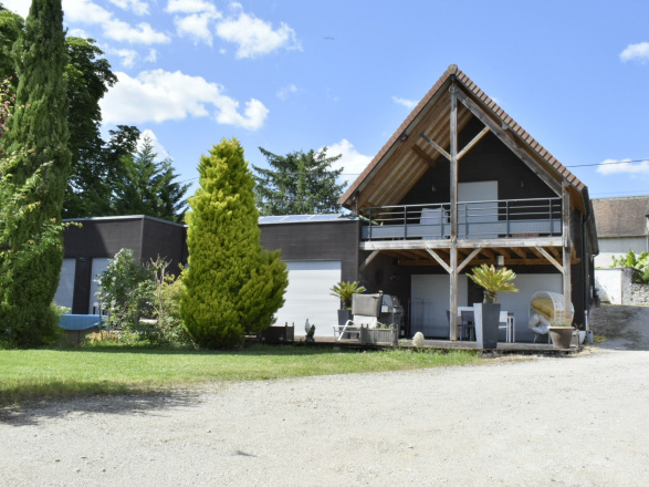 Mercurey. BELLE VILLA EN CÔTE CHALONNAISE