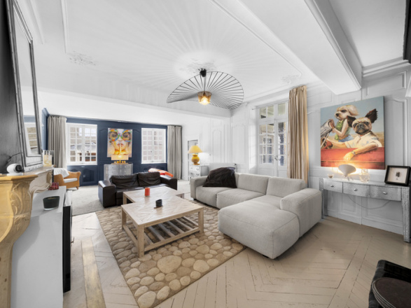 BUXY. ANCIENNE RESIDENCE D’ÉTÉ DES DUCS DE BOURGOGNE