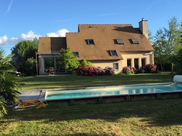 Chalonnais. BELLE MAISON CONTEMPORAINE